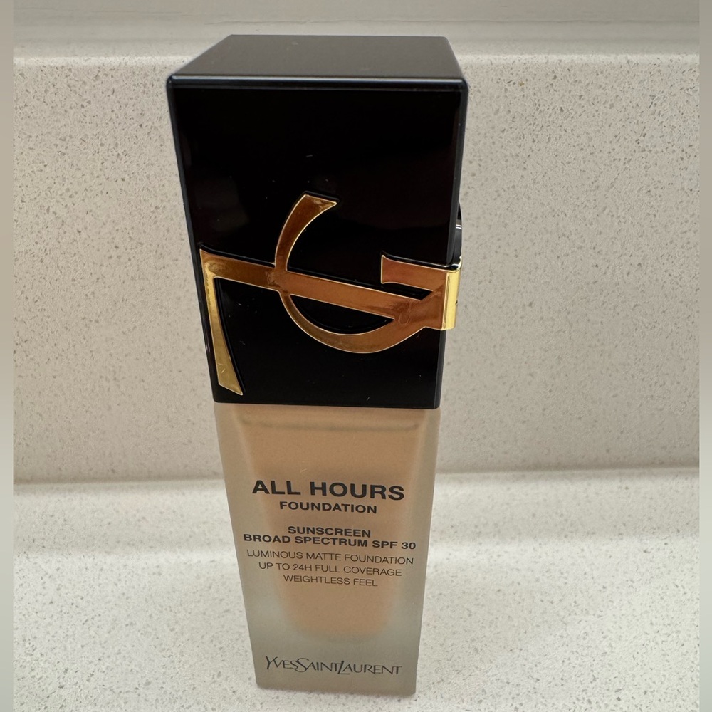 Yves Saint Laurent All Hours Foundation SPF 30 - Gold Packaging